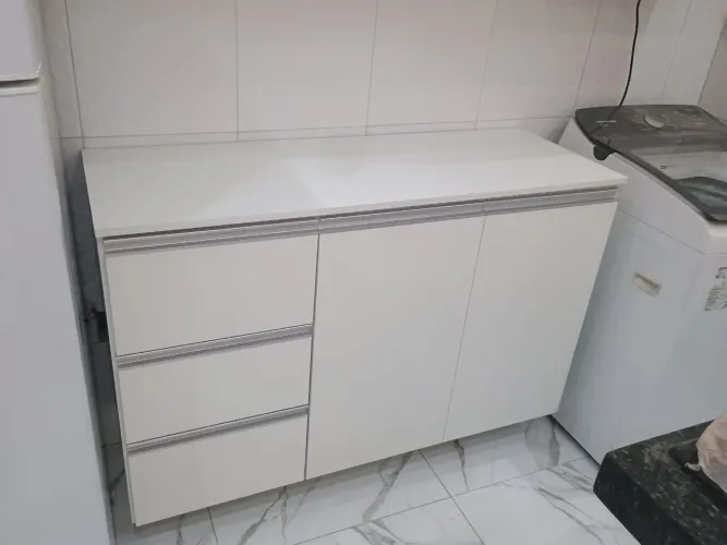 Balcão com tampo 