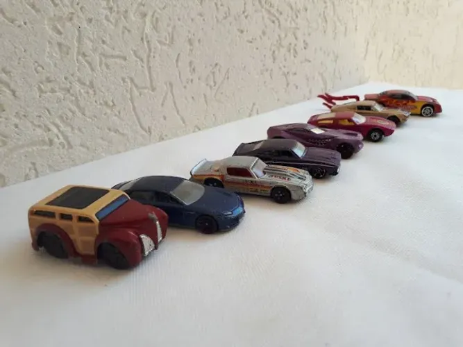 Kit 8 Carrinhos Miniatura Hot Wheels No Estado Mattel (2) (Usado)