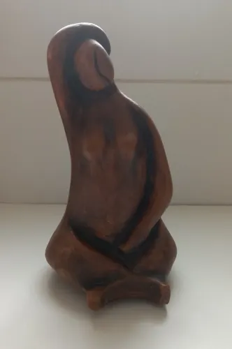 Escultura de Cláudia Stern - Obra em terracota