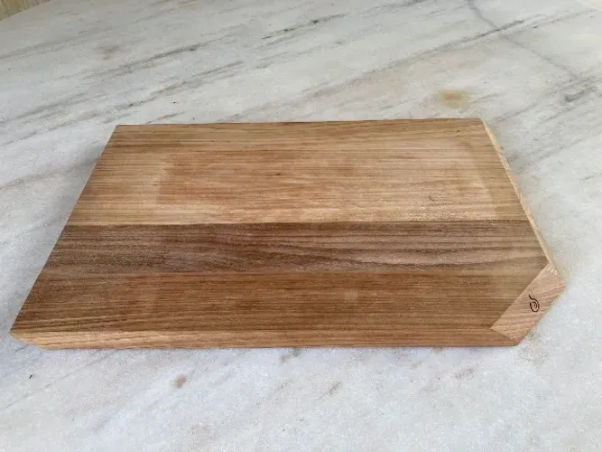 Tábua de Jequitibá Rosa da Deli&Co 60x40 cm