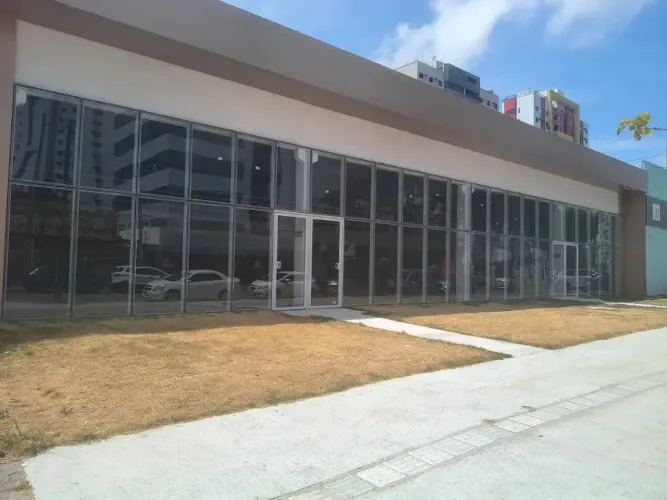 LOJAS PRONTAS EM RUA DE FLUXO RELEVANTE C/ ESTACIONAMENTO