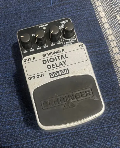 Pedal delay behringer