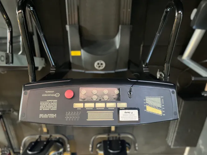 Esteira Moviment LX160 G2 Preta