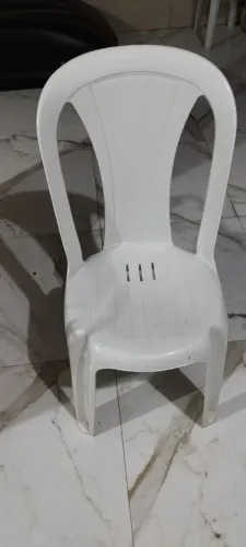 Vendo cadeira de plástico 