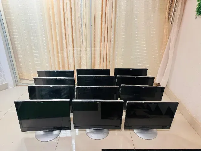 Monitor HP wide de 17 polegadas, barato, garantia, funciona 100%