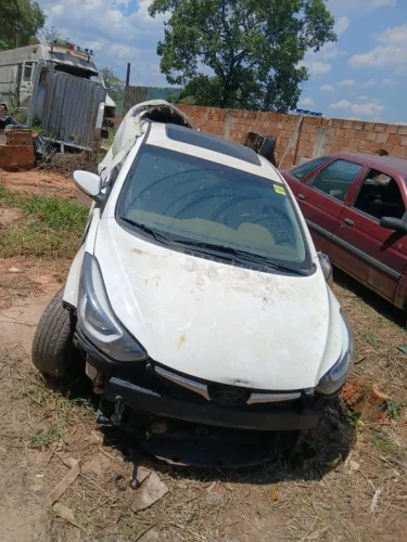 Hyundai Elantra 2.0 Flex 2015 SUCATA PARA PEÇAS