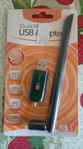 Adaptador USB Wireless Dual Band WiFi 5 2.4 & 5 GHz AC1300 com antena 5dBi p/ Linux MacOS 