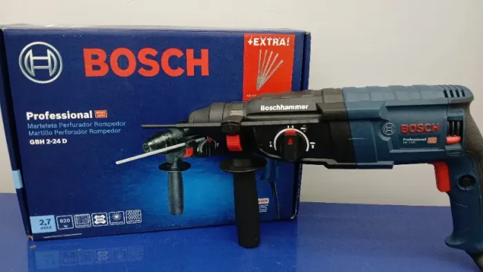 Martelete rompedor Bosch GBH 2-24D 820W NA CAIXA C/ 5 BROCAS(5,6,8,10,12)