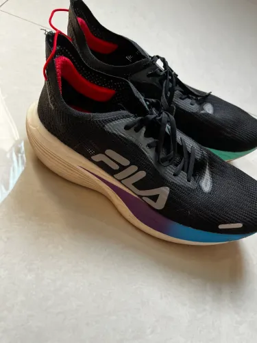 Fila racer Carbon 43