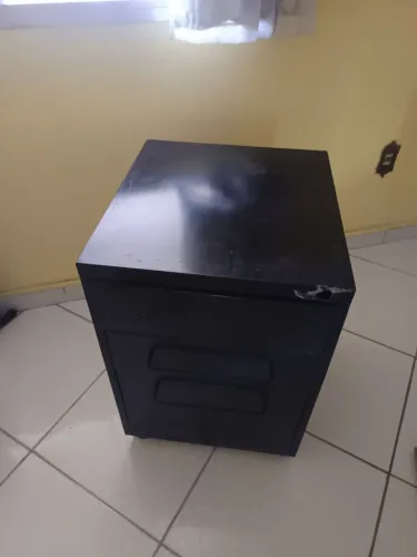 Gaveteiro de ferro 