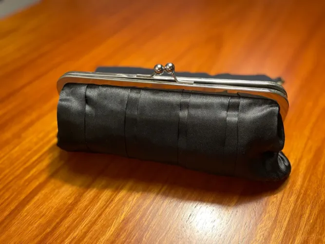 Bolsa de mão preta elegante Carolina Herrera