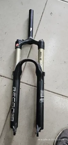 Suspensão Rock Shox Recon 32 leia o anúncio
