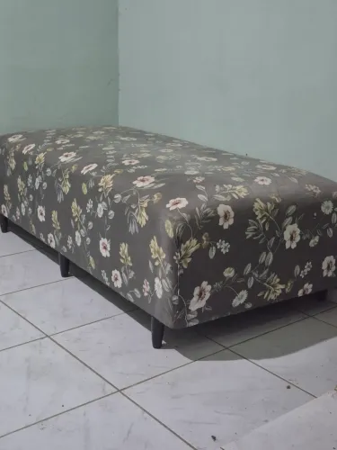 Cama box de solteiro seminova