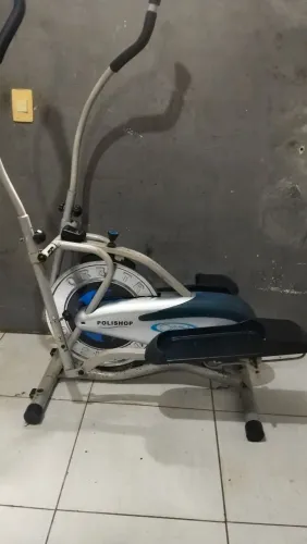 Elíptico para exercícios .