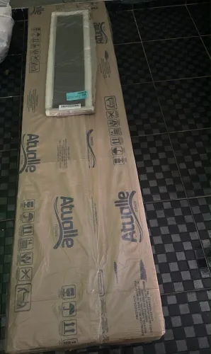 Vendo guarda-roupa nunca usado, está na caixa ainda.