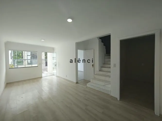 Sobrado comercial para aluguel no Centro por R$ 3.600,00 - Cascavel PR