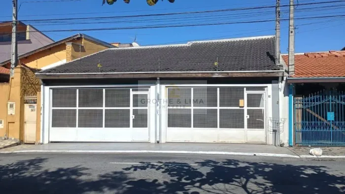 Casa com 2 dormitórios à venda, 266 m² por R$ 700.000,00 - Jardim Santa Clara - Taubaté/SP