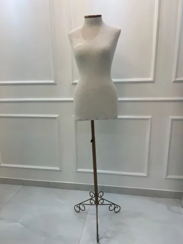 Vendo Manequim tamanho 38