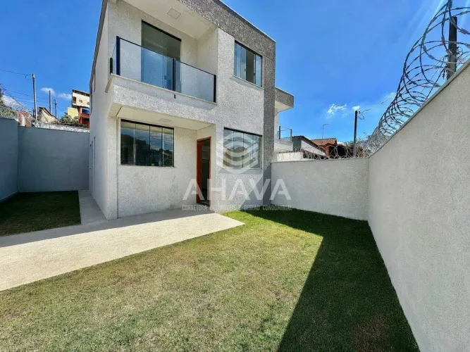Casa com 3 Quartos sendo 1 Suíte à Venda, 162m², 2 Vagas, Bairro Rio Branco