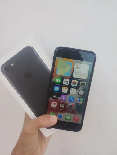 IPHONE 7 COM CAIXA 