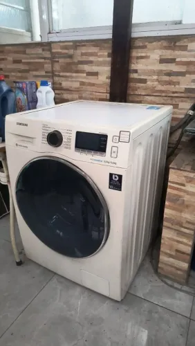 Máquina lava e seca