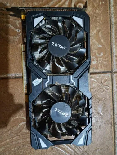 Placa de Vídeo Zotac GTX 1060 5GB - Liga, Não Dá Imagem