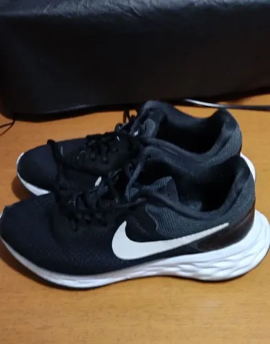 Tênis Nike revolotion n36 original