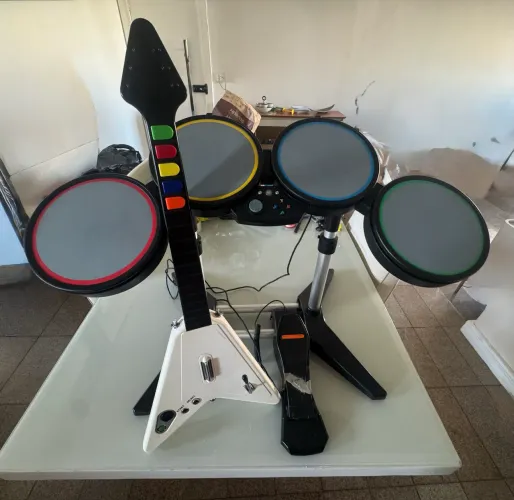 Kit Guitarra e bateria Rock band / Guitar hero