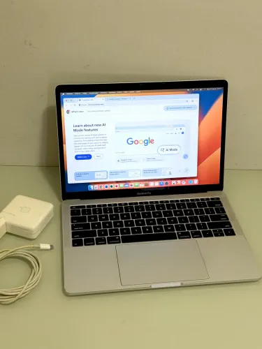 MacBook Pro - A1706 (i5/8GB/ HD256GB) - Ano 2016