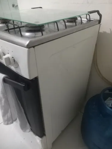 Semi novo baixei o preço pra vender logo