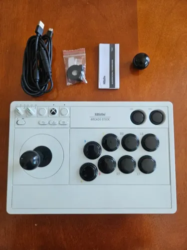 Controle Arcade 8BitDo Xbox Series X|S, One e PC - Impecável