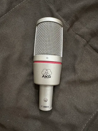 Microfone algo c 2000