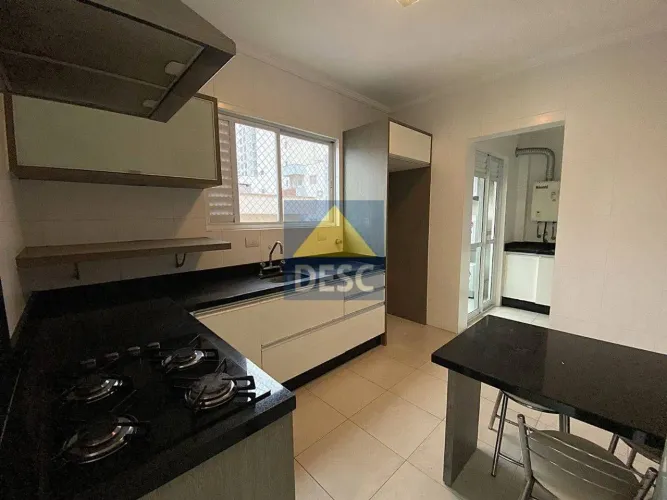 Apartamento semi-mobiliado com 2 suítes para locação no Centro Rua 2500, Balneário Cambor