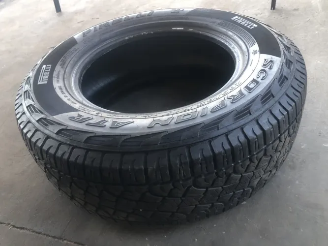 Pneu 265/65R17 Pirelli Scorpion semi-nova