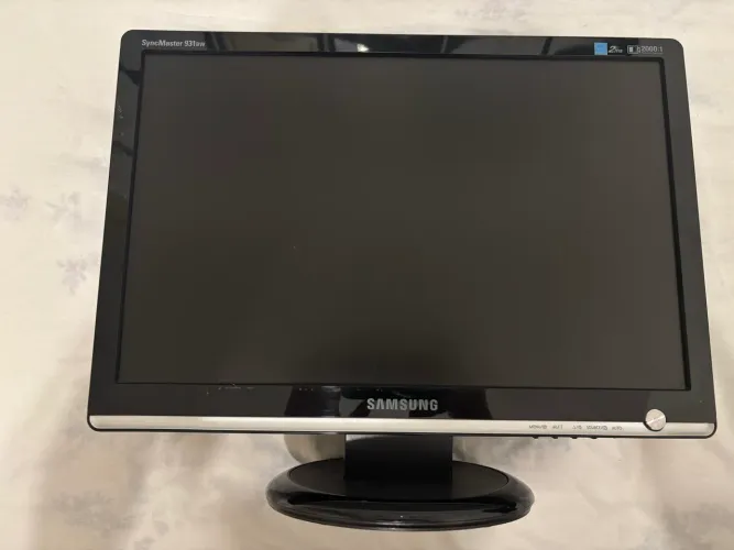 Monitor Samsung 19 polegadas widescreen. 