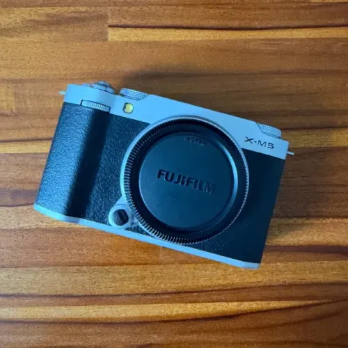 Câmera Fujifilm X-M5 Silver (Corpo)