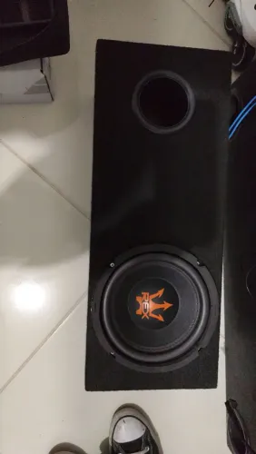 Caixa subwoofer