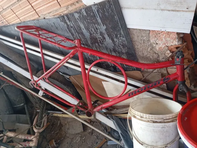 Vendo quadro de Monark antiga só o quatro 