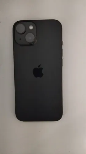 iPhone 15 128 g bateria 87%