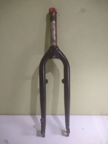 Garfo de alumínio aro 26 
