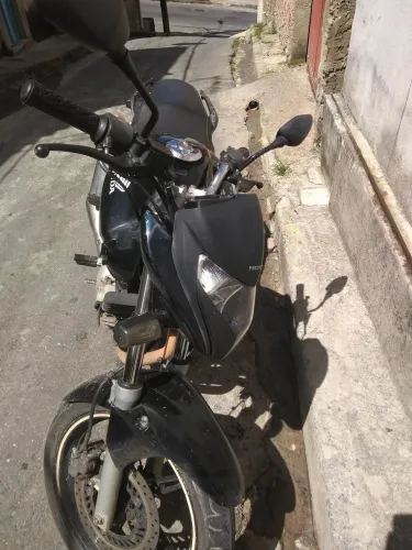 CB 300