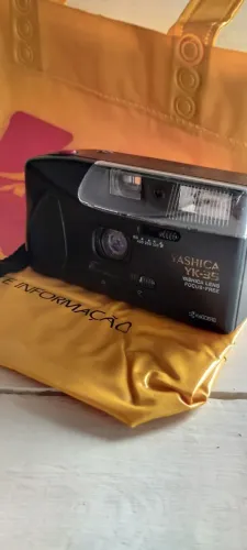 Relíquia Vintage: Combo Câmera Yashica e Sacola Kodak Anos 90 (Coleção)