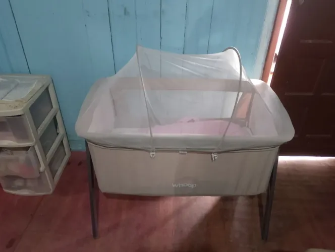 Berço portátil lado a lado whoop e Bebe conforto Cosco