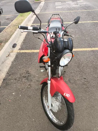 Vendo Yamaha YBR 125 E, ano 2011.