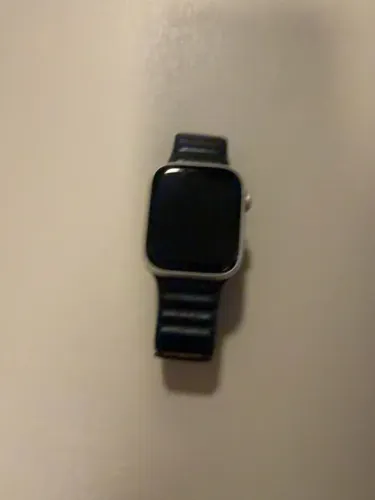 Apple Watch Series 8 GPS 45 mm Estelar com pulseira e cabo