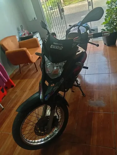 Vendo XRE 190 2022 , toda top