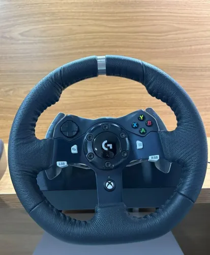 Volante, câmbio de marcha e pedal para jogos