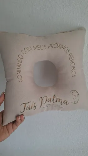 Almofada travesseiro com espaço central p12