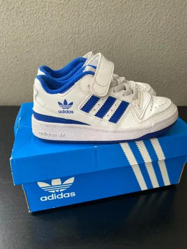 Tenis Infantil Adidas Forum Low tam 26