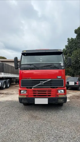 Volvo FH12 380 4x2T - 2003 - Mecânica Muito Boa
